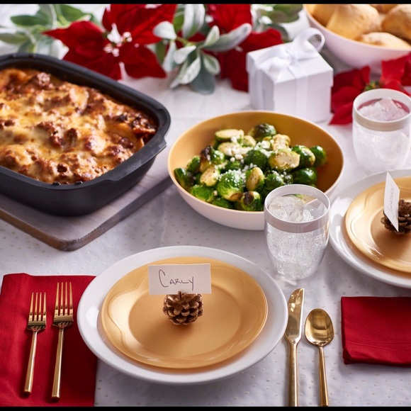 Tupperware Gold Chic Dining Set - Picture 7 of 8